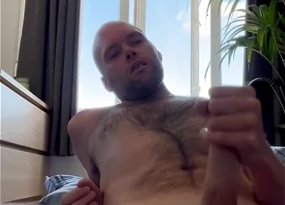 Cum Let Me Entertain You