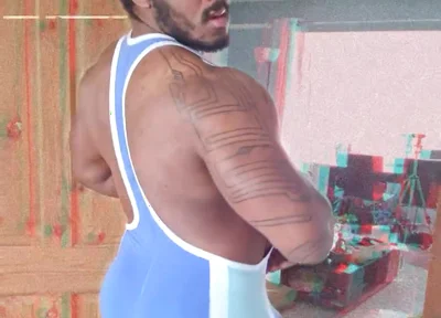 I Think I Like Blue Now, Makes Bulge Look Big