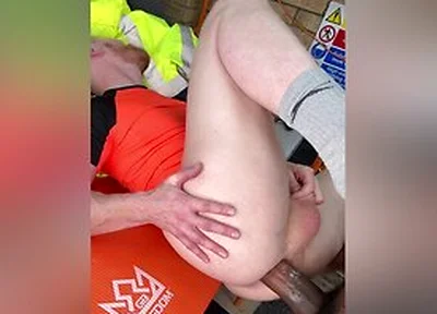 Xxl Hung Bbc Fills Ginger Tradesmans Ass With Cum, Construction And Creampie!