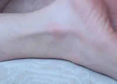 Cum on Sweet Twink's Feet(98_9)