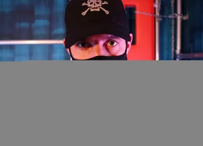 My Keys to Your Cage (4k)