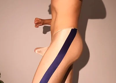 I Love These Leggings That Fit the Shape of My Cock.
