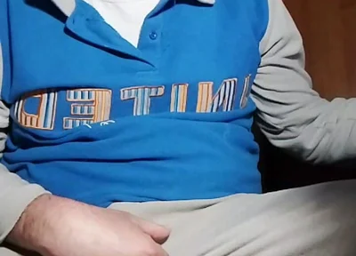 The Absorbed Pleasure of Jerking His Cock with Pure Pleasure!