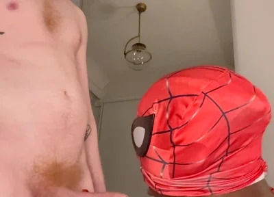 Hot Bottom Gives a Blowjob to a Thick Top