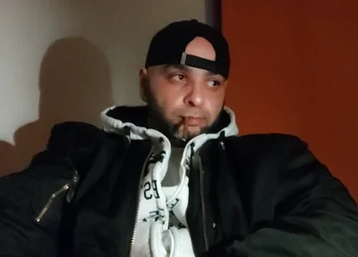 Dirtyjunkbro Is Bored He's Looking for Buddies