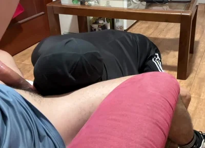 Dominant Jock Spreads His Legs and Gets Deepthroat