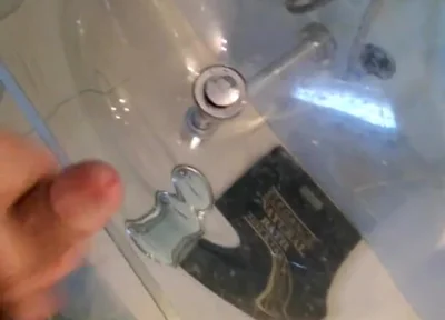 Hot Guy Jerks off Moaning in the Mirror