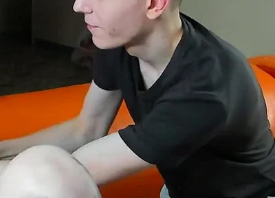 His Cock Is Bound to Get Hard as He Tenses It up!