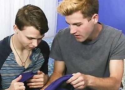 Innocent Boy Austin Xanders Takes His Big Step Bros Giant Throbbing Cock And Hot Jizz