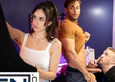Men - Horny Tailor Mateo Tomas Measures Up Dom Kings Dick And Gives Him A Sneaky Blowjob