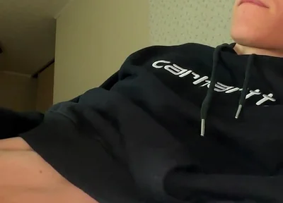 Hand Thrusts Make Horny Twink Lose Control Fast