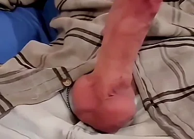 Huge Cock Sixxbig Has Quick Cumshot