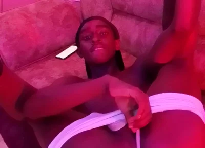 Horny Big Booty Desi Twink Wants You to Play with His Asshole