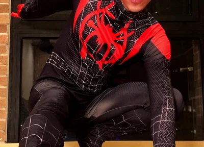 Suit Spiderman and Poses
