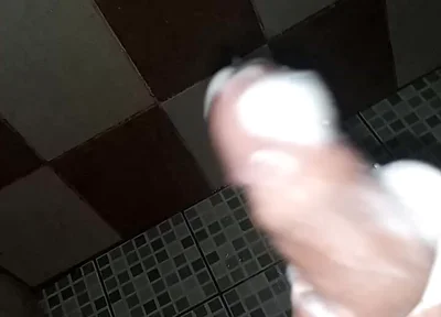 Guy Takes the Shower to Masturbate