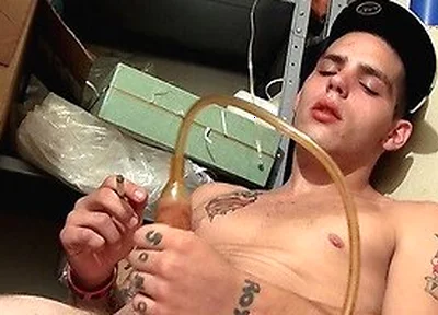 Sexy Twinks Enjoys Wanking Solo With Their Favorite Sex Toys - Dallas Cage