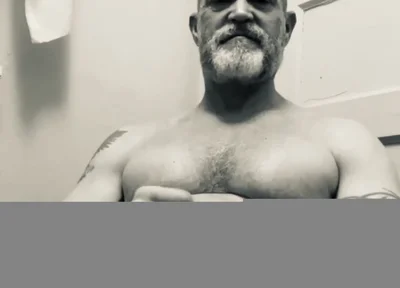 Hot B&w Bathroom Bate.