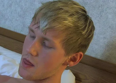 Havin' a Wank with Hayden