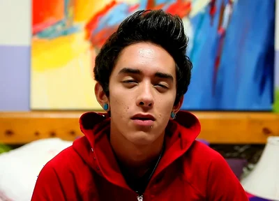 Artsy Twink Gets Interviewed