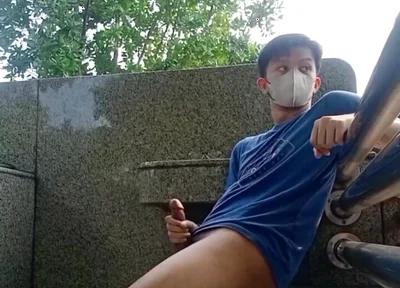 Aisa Young Twink Outdoor Jerk off and Cum