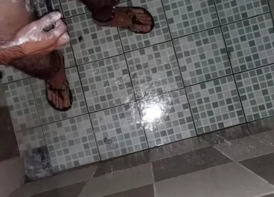 Boy Shaves His Balls and Masturbates