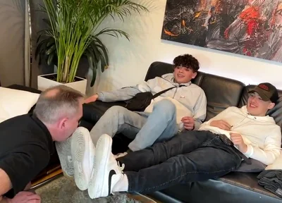 Teen sneaker masters boys