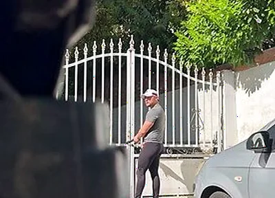 Andrew Wallker Spied By A Perv During Fitness Jerk And Intense Cumshot