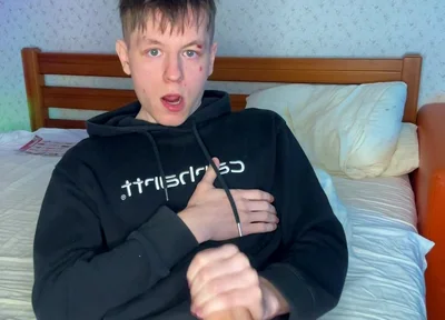 Bored in My Room so I Rubbed My Big Cock Until I Blew a Load