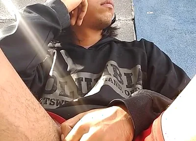 Tremendous Cock of This Big-headed Guy