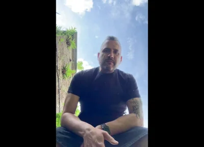 25 Mins of Multiple Piss Videos From Uncut Daddy