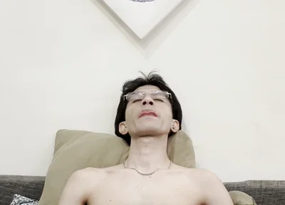 Cute Twink Love to Jerk His Big Dick!