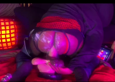 Masturbating My Big Ass with a Dildo