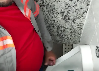 I Sucked My Colleague in the Bathroom of the Firm