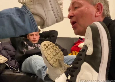 Sneaks group master boys