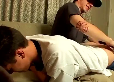 Raven Gets A Red Raw Butt - Ian Madrox
