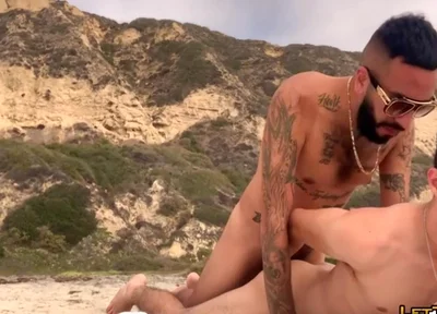 Hammering Teen 18+ In Public Beach