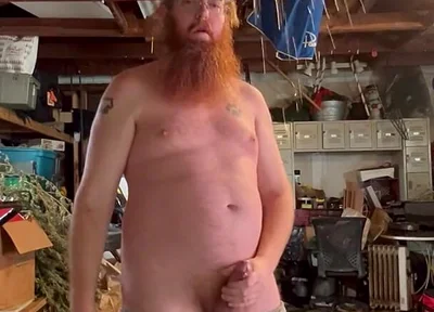 Redneck Needs to Piss!