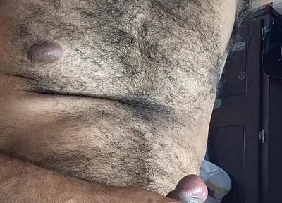 Hairy Giant Man Big Cumshow