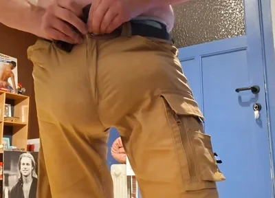 Amazing Bulge in Kaki Shorts
