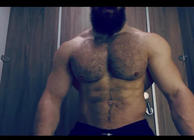 Hard breathing, musculine scent, bulging veins and muscles