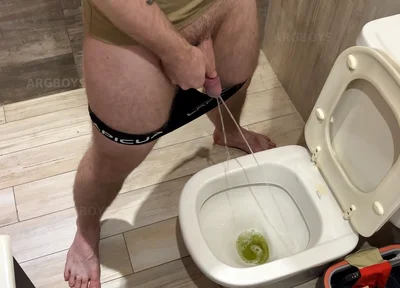 He Kisses My Big Hard Cock While I Pee