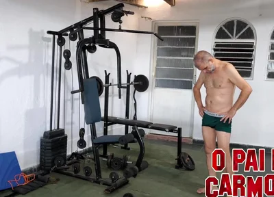 Training Naked and Carmona Saw