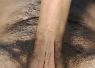 Gay with 20 Centimeter Penis, Gets a Lot of Milk