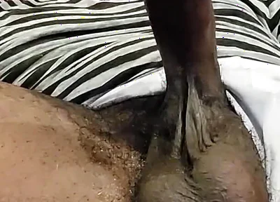 Kenniejai Jerks off Close up