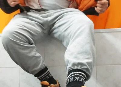 Dj -bro Hat No Money and No Mood, but Dirty Socks.mmm It Is Like Adrenalin