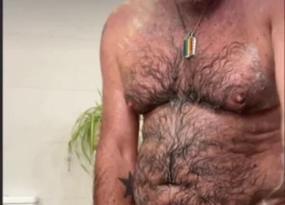 Daddybear Shower Time