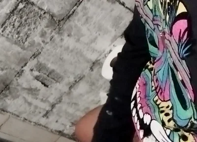 I Come to the Bathroom Because I Need to Pull It