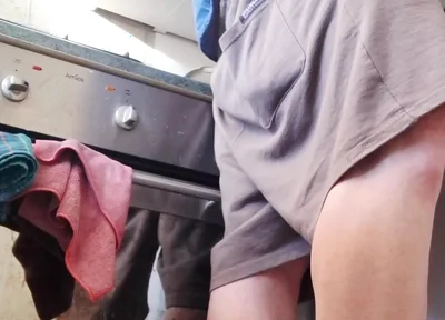 Husband Jerk off to Sink He Is Fast Becasue Wife Can Catch.