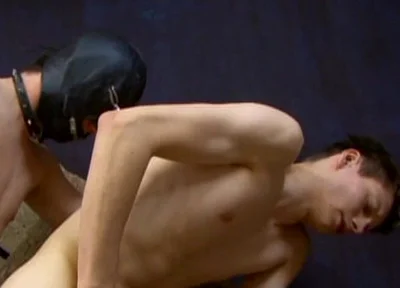 Masked Twink Leather Lad Getting His Nutt