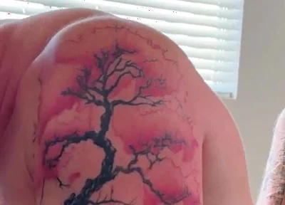 Tatted Dude Fucks Muscle Bottom